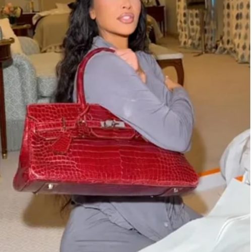 Kim Kardashian slammed for boasting about $200K birthday gift before ‘trashing’ family member who gave it to her