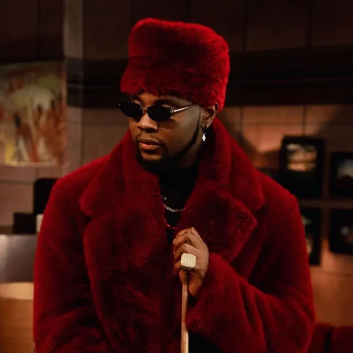 Kizz Daniel denies reports that court froze his bank accounts over contract dispute