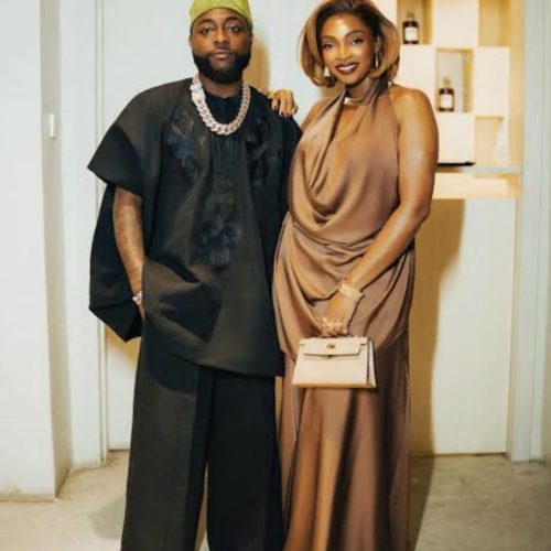 If you want to talk about Davido all the time, we can’t be friends” — Davido’s sister Sharon lists 13 reasons people may not want to be her friend
