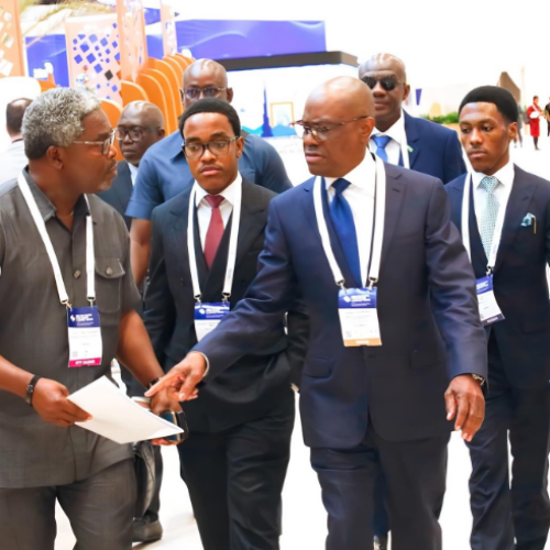 Wike’s media aide, Lere Olayinka, clapsback at h@ters criticizing his boss for taking his sons to an official engagement in Dubai