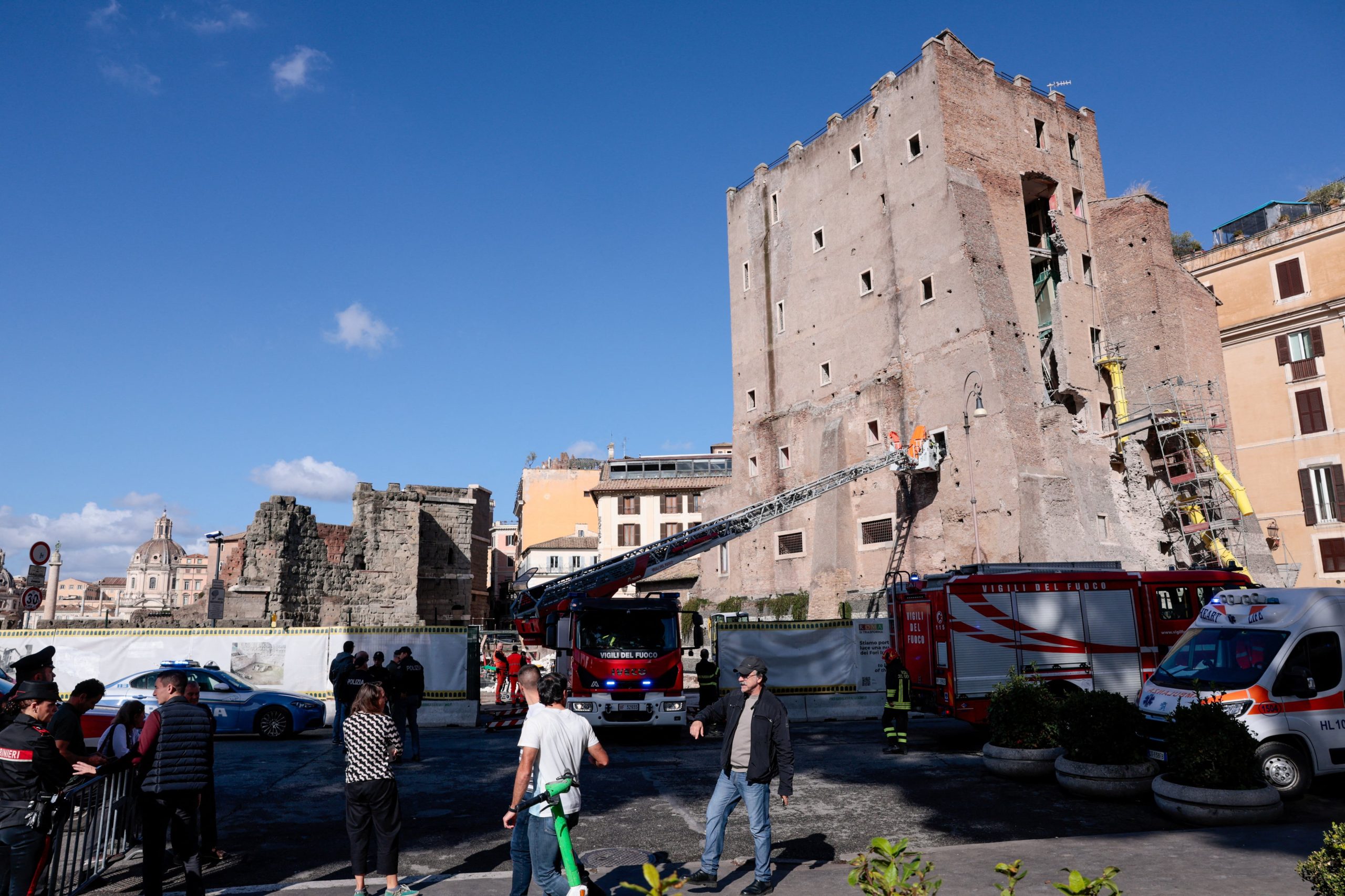 Worker trapped after medieval tower collapsed in Rome